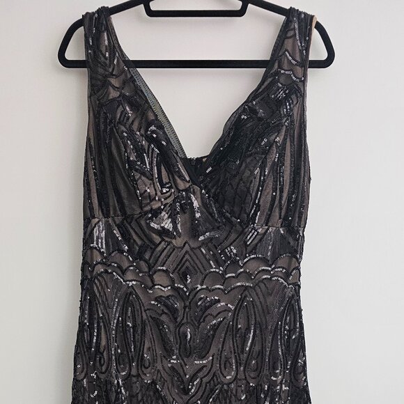 R & M Richards Sleeveless V-Neck Godet Skirt Embellished Long Sequin Dress - Picture 12 of 15
